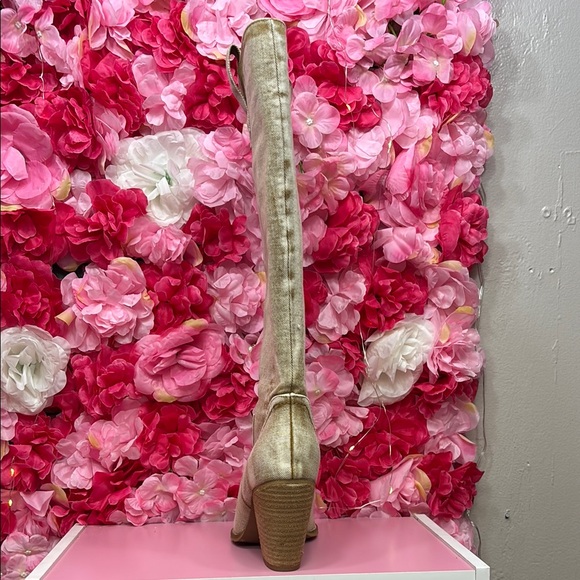 Corkys Tan Heeled Boots with Western Flair - Picture 4 of 4